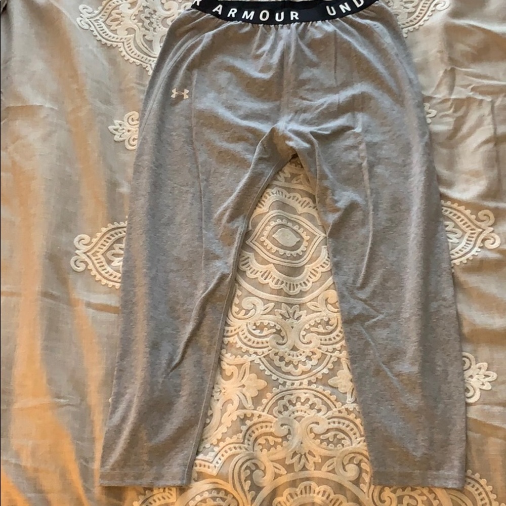 Grey under armour loose pants